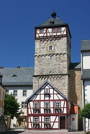 Zentturm und Messnerhaus